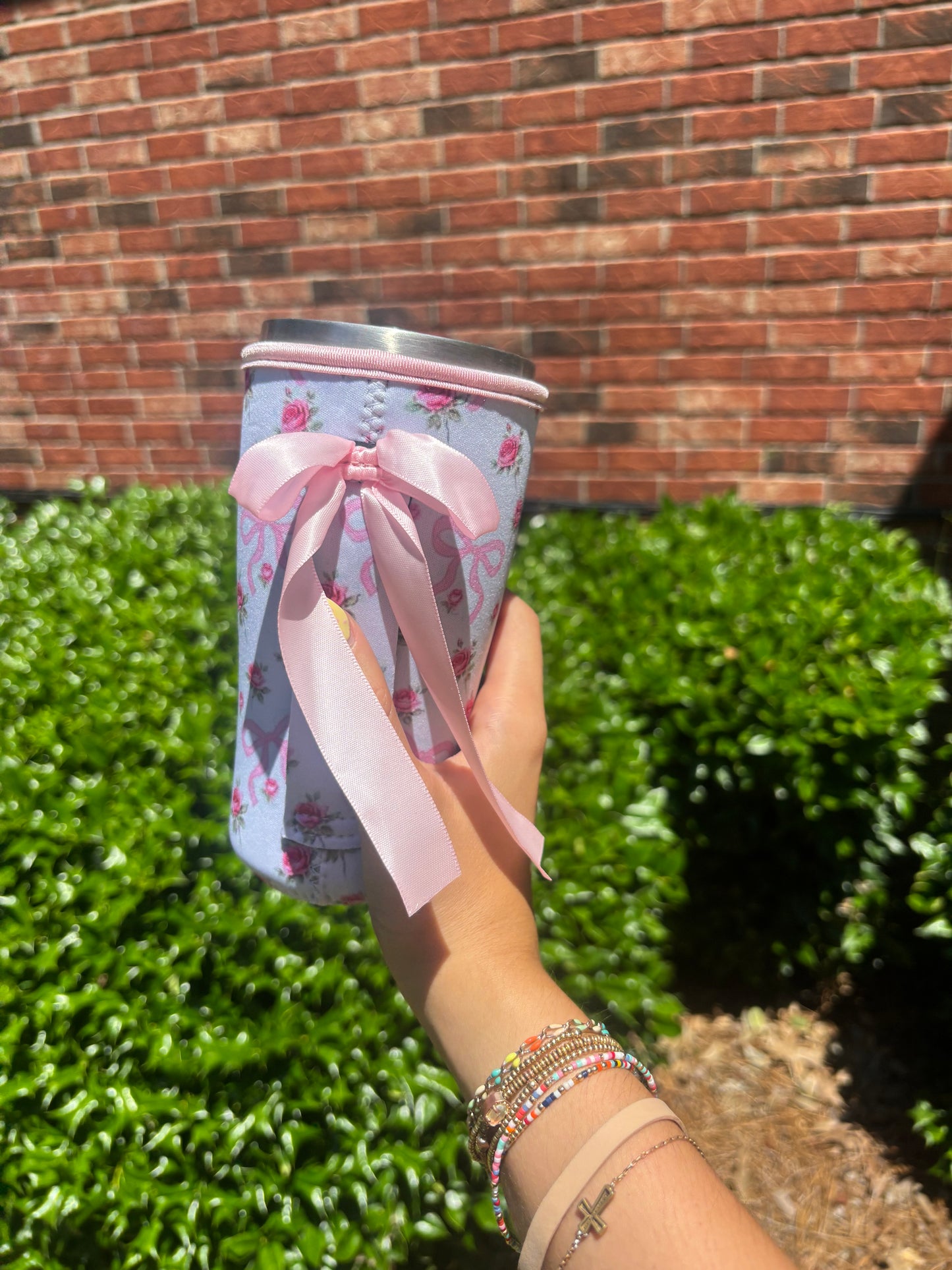 DITSY ROSES | RIBBON TEA KOOZIE